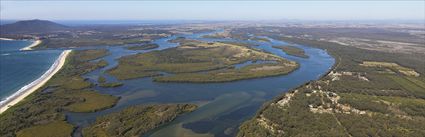 Macleay River - South West Rocks - NSW 2015 (PBH4 00 19437)